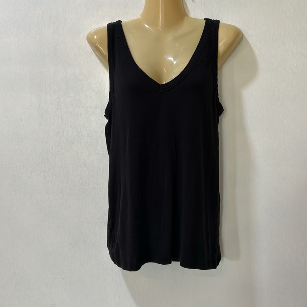 LOFT WOMENS SLEEVELESS TOP BLACK V NECK SIZE LARGE